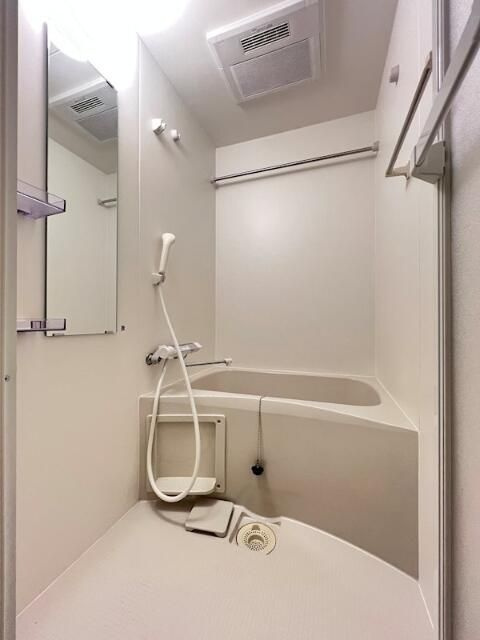 ＨＹ’ｓ　ＴＯＤＡ　ＭＡＸＩＶの浴室