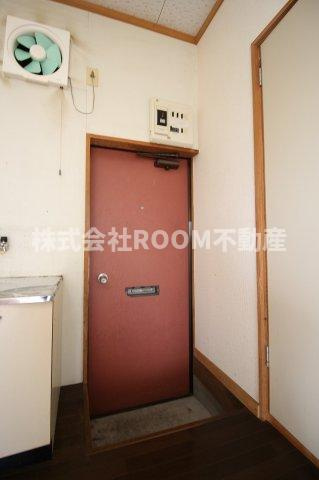 横尾アパートの玄関|シンプルで使いやすい玄関です