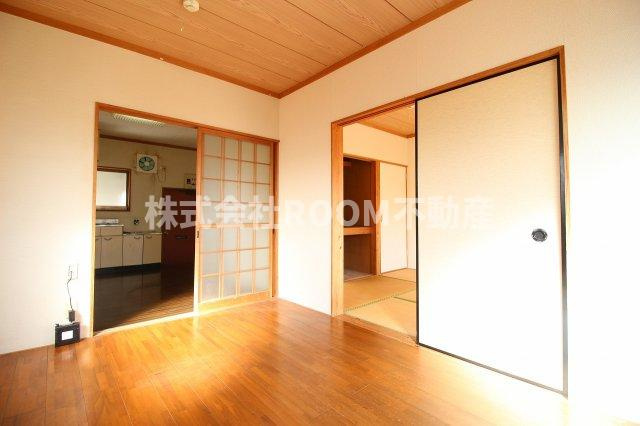 横尾アパートの洋室|洋室です