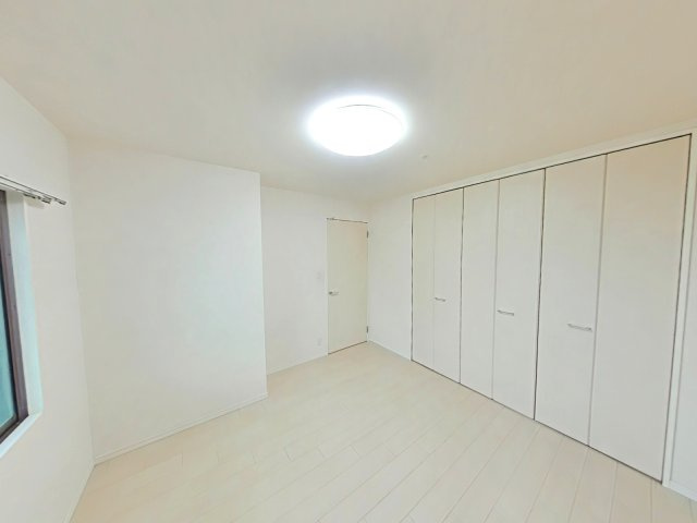 アルファステイツ高屋の洋室
