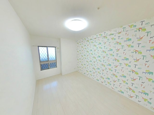 アルファステイツ高屋の洋室
