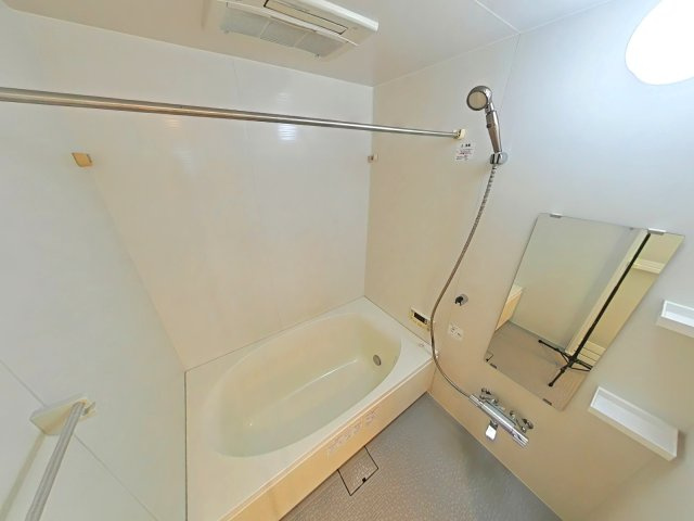 アルファステイツ高屋の浴室