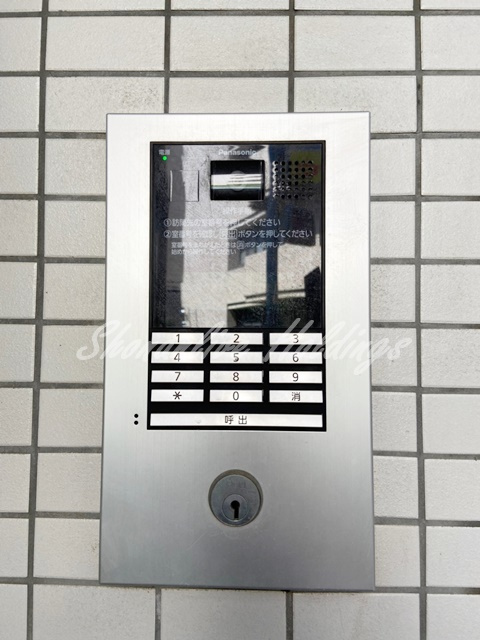 ノイエヨコスカ1番館のセキュリティ|安心のオートロック付き