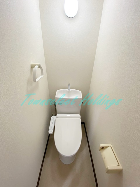 ノイエヨコスカ1番館のトイレ|ウォシュレット付きトイレ