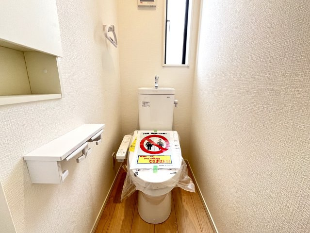 ●亀山市川合町第4 新築戸建 【全3棟】のトイレ|２F