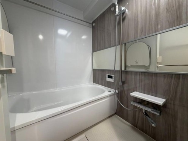 【浴室】 | レクセルときわ台 | 一日の疲れが癒される優雅な時間を堪能できるゆとりあるバスルームです。