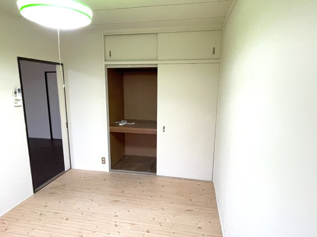 タマコーポ2号棟の居間・リビング