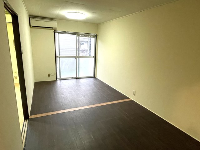 タマコーポ2号棟の洋室