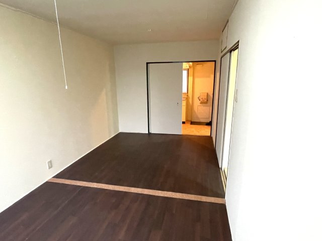 タマコーポ2号棟の洋室