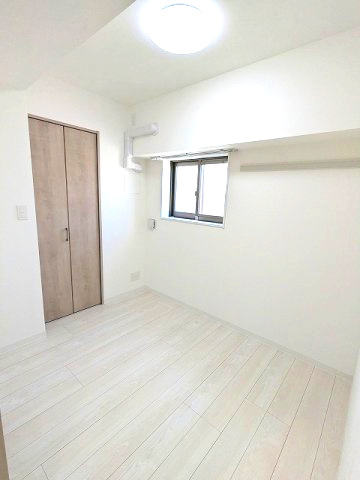 グランカーサ上野松が谷のその他共用部分|3.3帖洋室、照明・ウォークインクローゼット