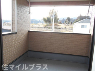 【バルコニー】 | 泉崎村北平山新築一戸建て2棟 | 暖かな日差しのふりそそぐバルコニー