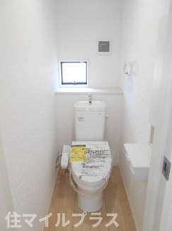 【トイレ】 | 泉崎村北平山新築一戸建て2棟 | 落ち着いたトイレです