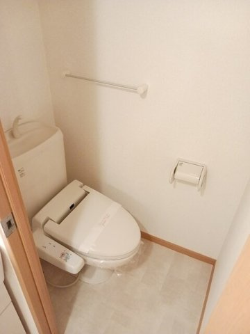 フィオーレ　ジュネスのトイレ|清潔感のあるトイレです