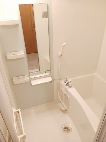 フィオーレ　ジュネスの浴室|ゆったり過ごせるお風呂です