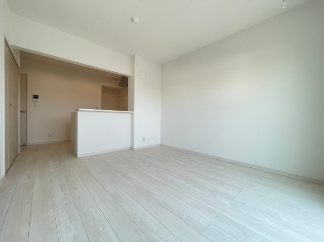 メリヤス城が山の居間・リビング