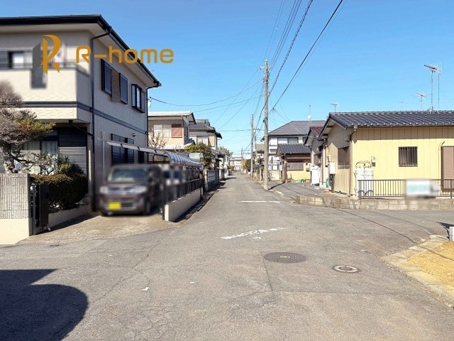 牛久市田宮町28期　新築戸建て　1号棟の前面道路含む現地写真|『今から見たい！』大歓迎です♪
お気軽にＲ－ｈomeまでお問い合わせください。
