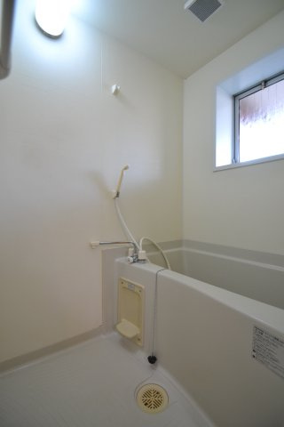 広島市西区古江西町の賃貸マンションの浴室