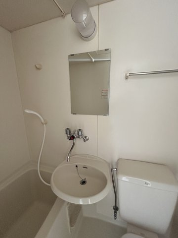 リノスタイル草加の洗面所