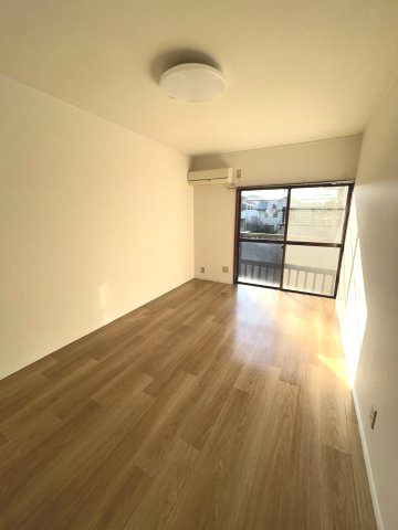 リノスタイル草加の居間・リビング