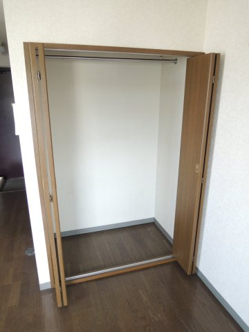 J・Kビルの収納|クローゼット【JKビル】