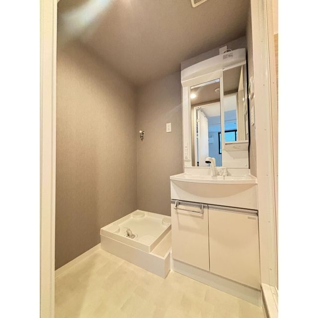 グランファーロ下北沢の独立洗面台