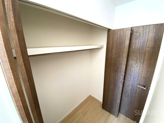 MOK-TERRACE西大宮　B棟の収納|洋室6.4帖　クローゼット☆