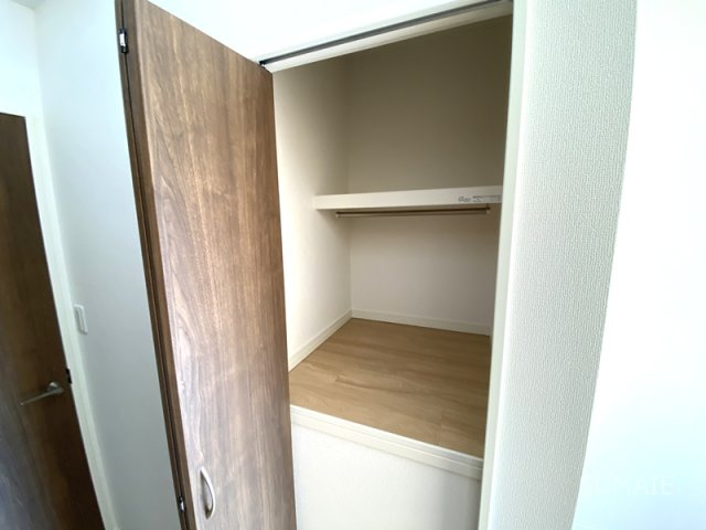 MOK-TERRACE西大宮　B棟の収納|洋室6.4帖　収納☆