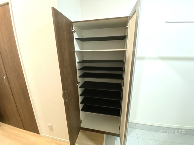 MOK-TERRACE西大宮　B棟の収納|玄関収納☆