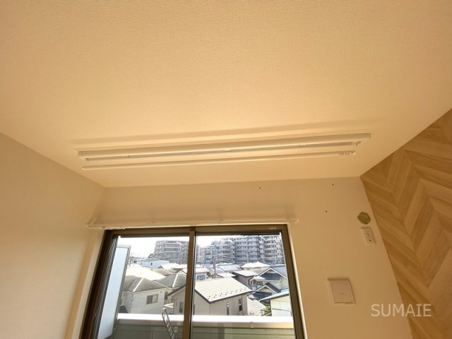 MOK-TERRACE西大宮　B棟の設備|3階　洋室室内物干し☆