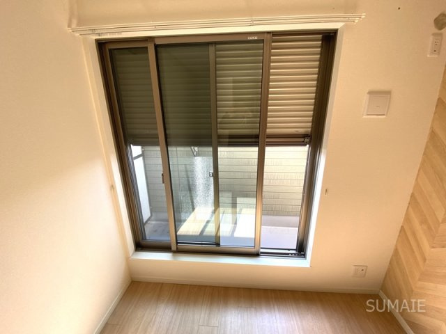 MOK-TERRACE西大宮　B棟の設備|3階　洋室シャッター雨戸あります☆