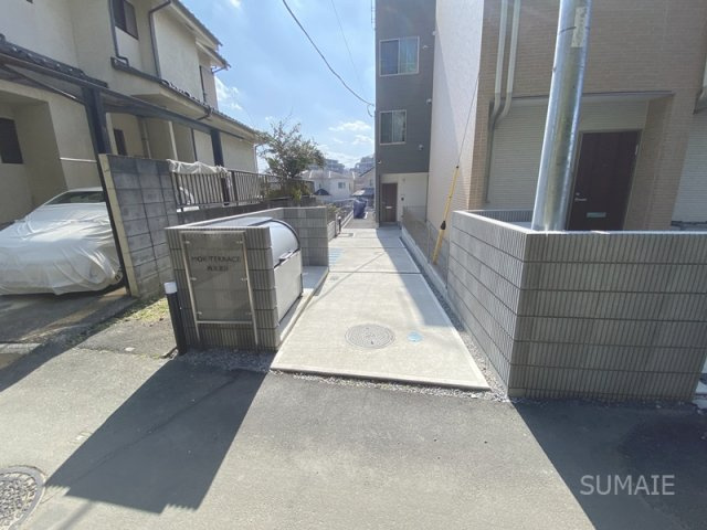 MOK-TERRACE西大宮　B棟のエントランス|敷地入口です！