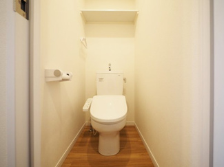 【トイレ】 | Alivis都島通 | 落ち着いた色調のトイレです