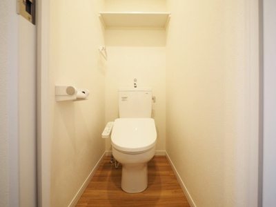 【トイレ】 | Alivis都島通 | 落ち着いた色調のトイレです