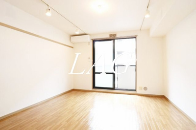 【居間・リビング】 | ギャラリー２１３３ | 洋室のお部屋です。