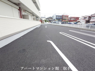 【駐車場】
