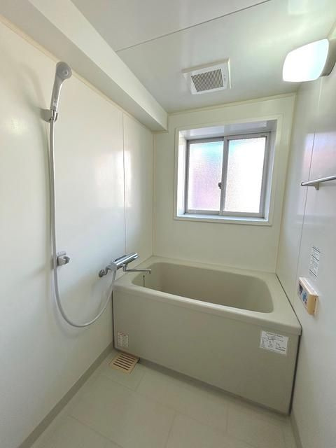 リエス千葉新宿の浴室|※別室写真