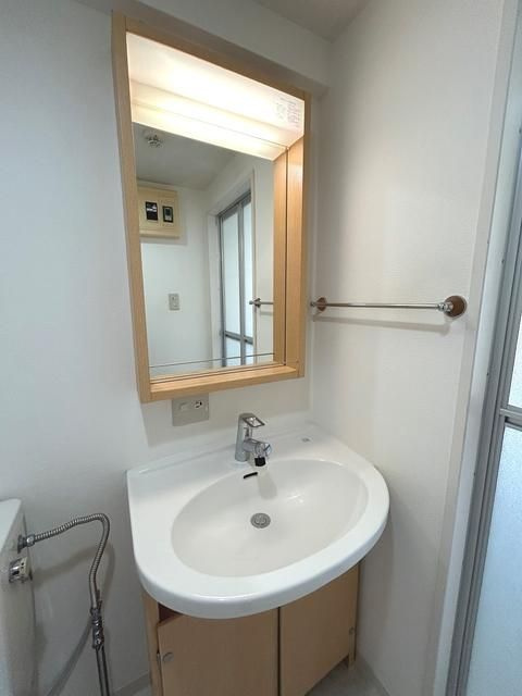 リエス千葉新宿の独立洗面台|※別室写真