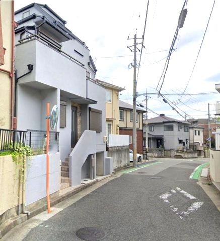 西宮市一ヶ谷町の前面道路含む現地写真|駅から離れていますが、閑静な住宅街で静かに暮らしたい方におすすめです。
