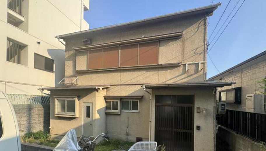 芦屋市竹園町貸家の外観