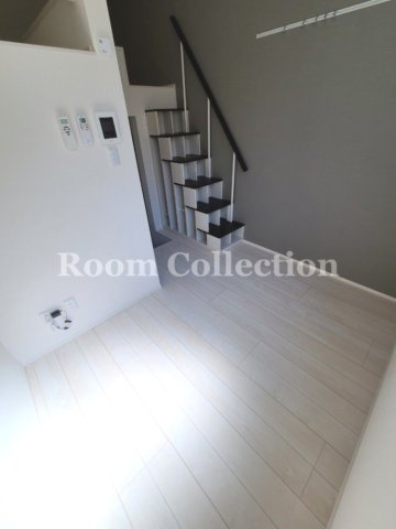 ルーエ大泉学園の居間・リビング