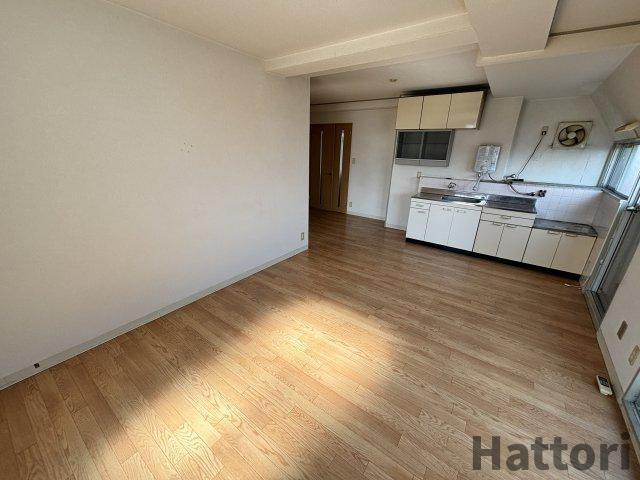 岡町リバクロスレジデンスの居間・リビング