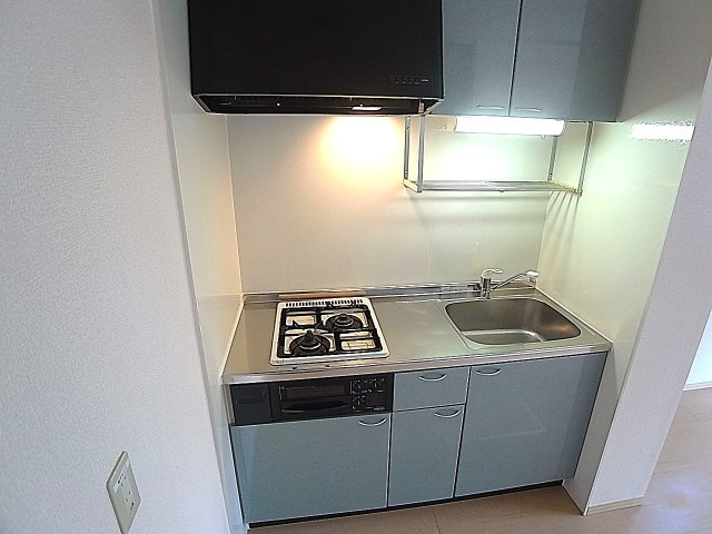 ドルチェ鈴蘭のキッチン|システムキッチン、ガス２口コンログリル付き