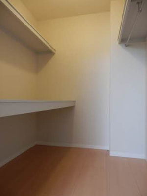 【収納】 | メゾンRYOSEN B | ウォークインクローゼット