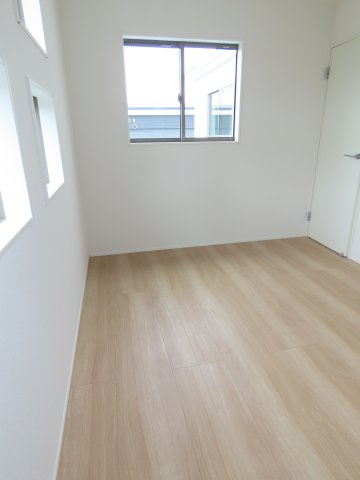 坂戸市にっさい花みず木新築戸建の洋室