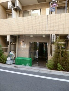 ドルチェ荻窪・壱番館のエントランス