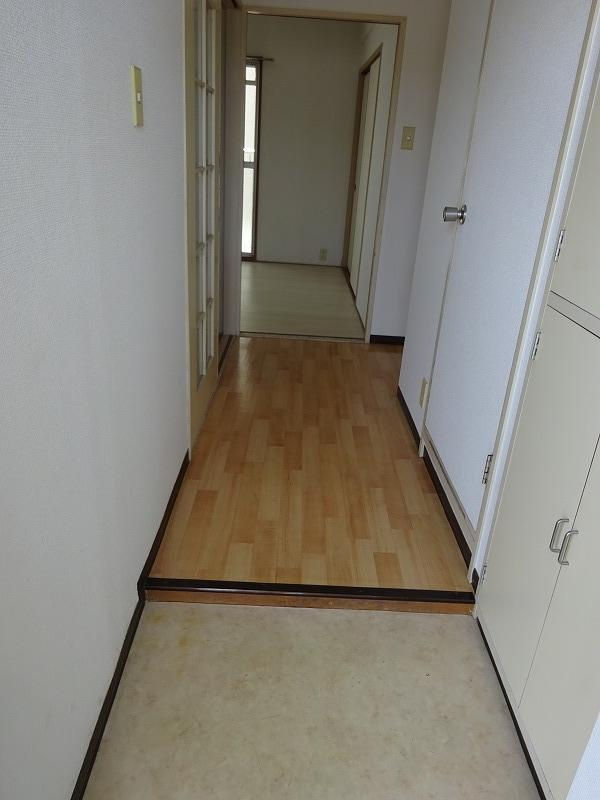 レジデンス島B棟の玄関|玄関ホール