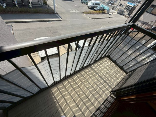 大安寺5丁目貸家のバルコニー