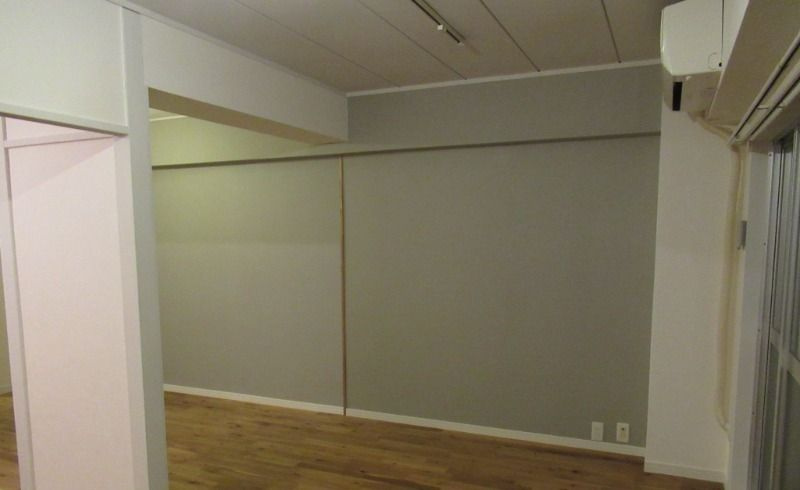 マンショントミーの居間・リビング