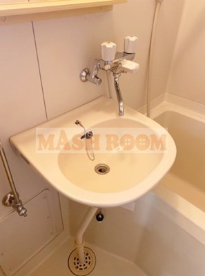 杉並区成田東１丁目のアパートの洗面所