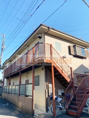 杉並区成田東１丁目のアパートの外観